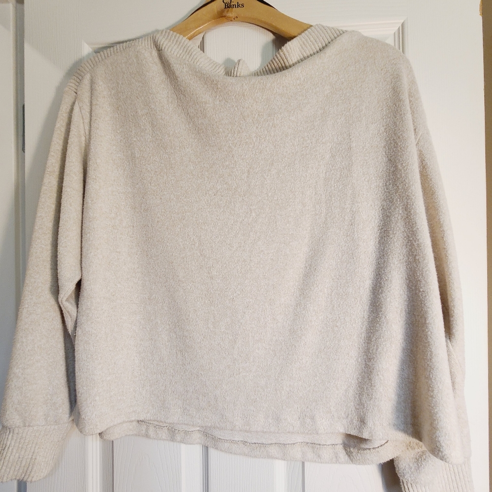 Sweater - Picture 2 of 6